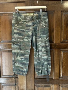 Vintage y2k Damen Low Rise Camo Nieten Miss Me Cargo Skater Caprihose Gr. M Hose - Bild 1 von 9