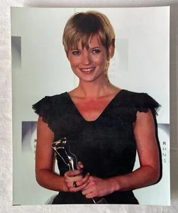Foto de prensa vintage de 8x10" 20x25 cm Kate Moss supermodelo premio de moda - Imagen 1 de 2