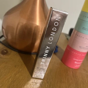 Trinny London - BFF Serum Eye Concealer - Isabelle - New - Picture 1 of 1