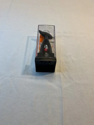 La Creuset NWT No Pull Wine Opener New in Box, Just Twist - Image 1 of 4