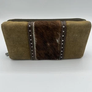Trinity Ranch 7.5" x 4" Hair On Cowhide Leather Fabric Western Clutch Wallet - Bild 1 von 9