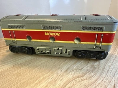VINTAGE RUST FREE MARX MONON O GAUGE EIGHT WHEEL UNPOWERED B UNIT - Image 1 of 4