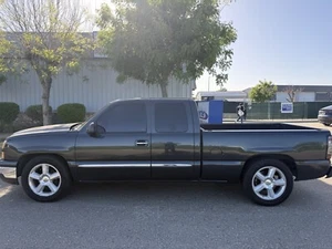 2004 Chevrolet Silverado 1500 C1500 - Picture 1 of 4