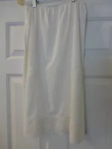 Mezzo slip vintage Charmode nylon bianco taglia media orlo pizzo e sovrapposizione pizzo - Foto 1 di 4