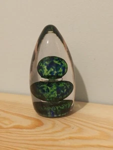 Wedgwood glass paperweight Ovoid Green/blue Bubbles With Clear Breaks - Picture 1 of 4