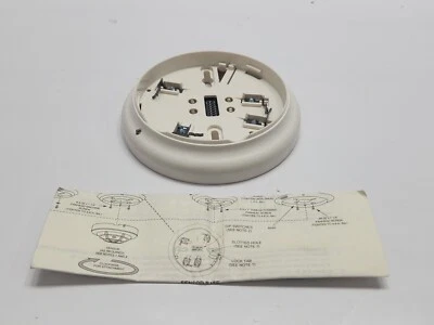 SIMPLEX 4098-9793 SSD SENSOR ISOLATOR BASE 0677233CN - Image 1 of 4