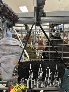 Viral TikTok New York NYC Skyline Black beaded purse Bag - Picture 1 of 6