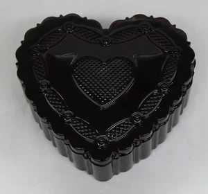 Vintage Heart Shaped Avon Ruby Red Cape Cod Glass Trinket Dish Box W Lid - Picture 1 of 11