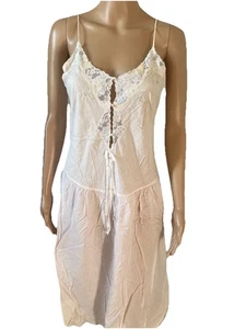 Vintage Nachthemd Sara Beth rosa Blumen Spitze bestickt Blumen süß zurückhaltend Stil - Bild 1 von 24