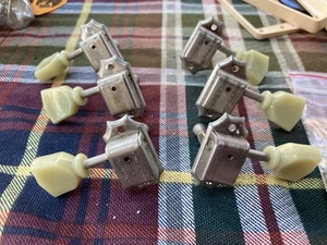 Set of Gibson Deluxe Tulip Tuners from a Les Paul Guitar - Gotoh Japan - Picture 1 of 3