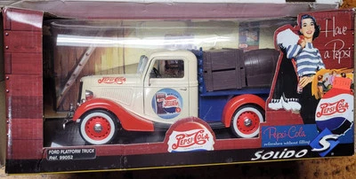 Camión plataforma Ford 1/18 Solido PEPSI Cola 99052 nuevo Foto 1 de 4
