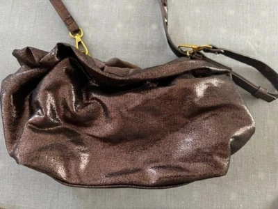Bolso Bandolera Anthropologie Jory Marrón Brillante Cuero Sintético Bolso sin asas NUEVO Foto 1 de 4
