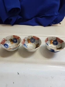 SALE! WAS 45. ANTIQUE 3PC HANDPAINTED JAPAN FOOTED SAKI CUPS - Picture 1 of 13