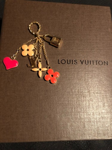 LOUIS VUITTON（LV） Top Collana Louis Vuitton portachiavi borsa ciondolo ORIGINALE fiore Pandan Tiff L49