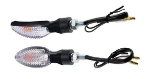 060046 2 FRECCE CORTE NERE LAMPADA OMOLOGATE per TUTTE le MOTO CROSS - Foto 1 di 1