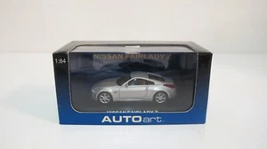 1:64 AUTOART NISSAN FAIRLADY Z / 350Z COUPE SILVER DIECAST CARS - Picture 1 of 9