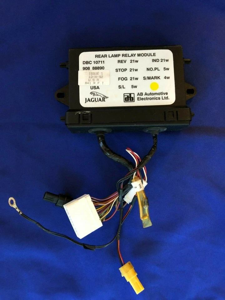'91-94 JAGUAR  XJ6/XJ12 Rear Light/Lamp Module/Unit/Computer DBC10711 - Image 1 of 4
