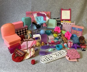 Barbie und anderes Puppenzubehör diverse gemischte Artikel Konvolut - Bild 1 von 12