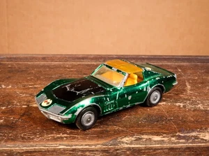 Corgi Toys Golden Jacks 300 Chevrolet Corvette Sting Ray Coupe verde vintage - Imagen 1 de 7