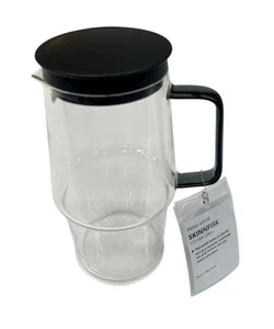 New IKEA SKINNFISK Pitcher with Lid Clear Glass 1.2 L (41 oz) 905.947.23 - Picture 1 of 7