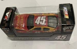 2007 Kyle Petty Wells Fargo Motorsports Authentics NASCAR Diecast 1:64 - Picture 1 of 6
