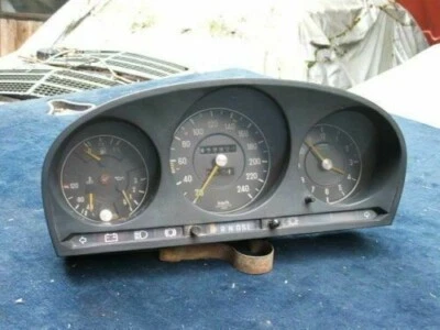 MERCEDES W116 280S CUADRO DE INSTRUMENTOS ENGRANAJE VOLANTE Foto 1 de 4