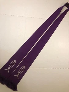 Vestimenta litúrgica púrpura ULCHRT estola Chi Rho e Ichthys flecos bordados dorados - Imagen 1 de 6