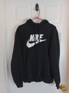 Nike MEN SPORTSWEAR CLUB FLEECE GRAPHIC HOODIE BLACK/WHITE BV2973-010 SMALL - Picture 1 of 18