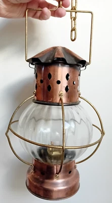 Marine  Lanterne ancienne  de quart - Lampe  tempête - Photo 1/4