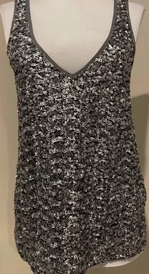Regata feminina BANANA REPUBLIC cinza com lantejoulas gola V tamanho GG nova com etiquetas - Imagem 1 de 4