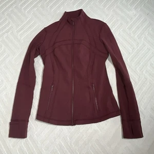 Lululemon Defined Jacket Womens Size 8 Red Burgundy Zip Long Sleeve Workout Gym - Picture 1 of 7