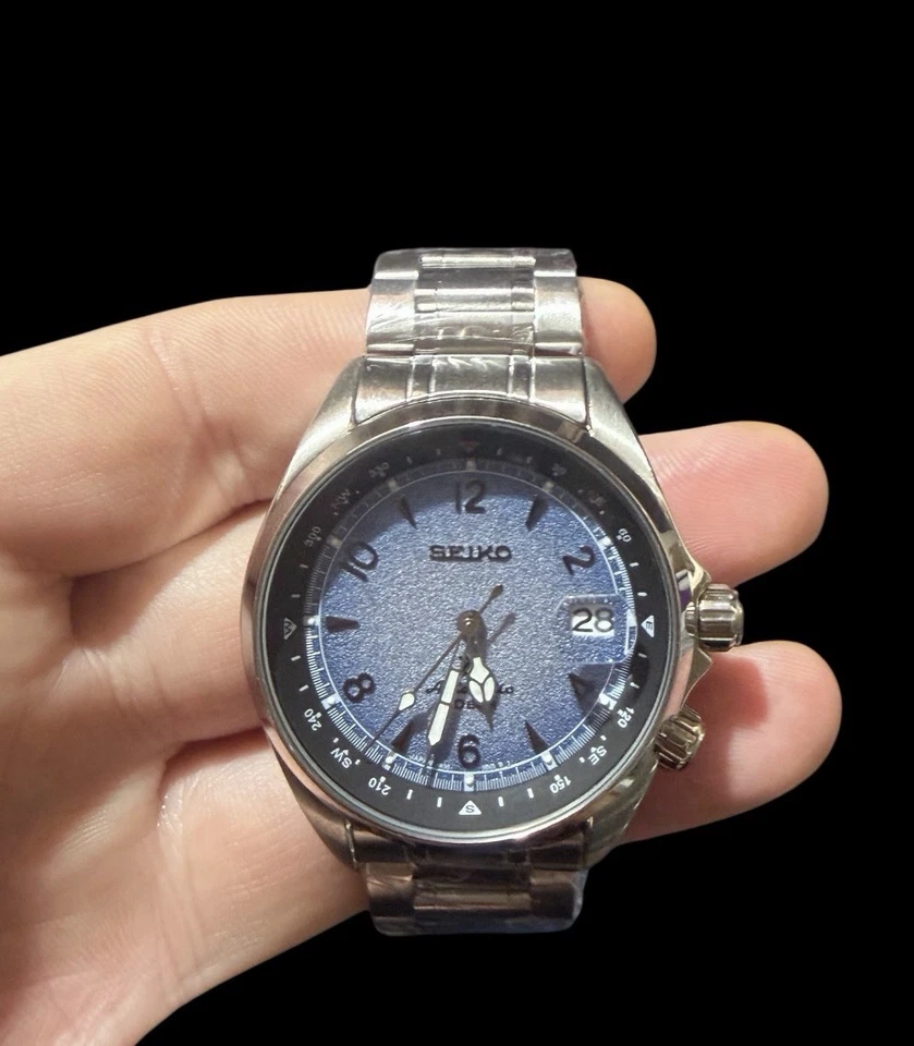 Vintage Seiko Alpinist Stunning Blue 6R36 Japan Automatic Wrist Watch Men's - Image 1 of 4