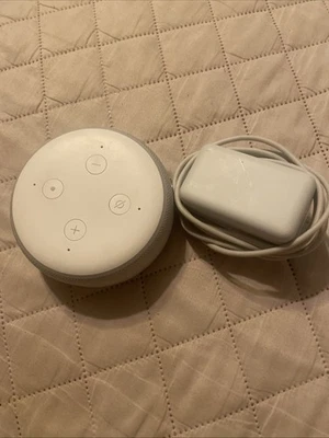 Amazon Echo Dot 3rd Generation Smart Speaker Alexa Voice Control - Image 1 of 4