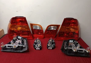 BMW E46 Sedan 325i 330i Driver & Passenger Tail Lights OEM - Bild 1 von 24