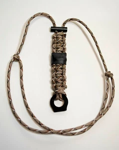Adj. Feuerstarter Halskette mit Säge Camo Fisch & Feuer 550 Paracord Überlebenskordel - Bild 1 von 10