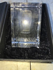 Pinta de recuerdo de papel de cristal Guinness 1990 - Imagen 1 de 8