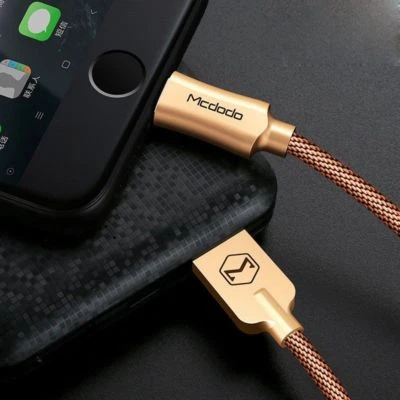 Cable de datos USB de carga sincronizada trenzada de nailon Mcdodo POWER OFF para iPhone 14/13/12/11 Foto 1 de 4