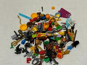 Lot of 200 Lego Mini Figure Accessories Weapons   /L102 - Picture 1 of 4