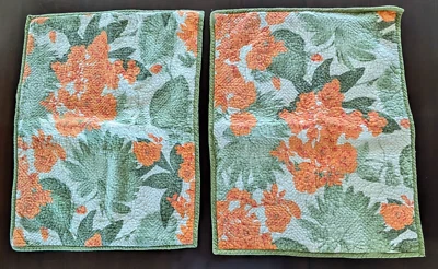 Almohada acolchada Martha Stewart falsa 2 tamaño estándar tropical floral cierre de botones Foto 1 de 4