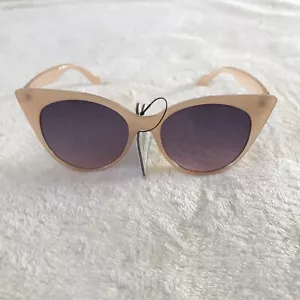 Gafas de sol Time And Tru para mujer melocotón pálido 100 % protección UV plástico ojo de gato - Imagen 1 de 11