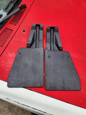 1989-95 Toyota Pickup 2WD OEM Rear Mud Flaps Splash Guards Set (Left/Right) Used - Image 1 of 4