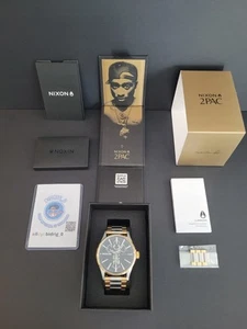 Autentico orologio NixonX2Pac Tupac Sentry bicolore 42 mm A1379-5196. Nuovo Con Etichette - Foto 1 di 16