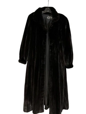 Mink Fur Coat from BLACKGAMA!! World’s Finest Dark Ranch Mink! - Image 1 of 4