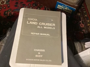 1971-1975 Toyota Land Cruiser All Models Repair Manual Chassis Body 98077 - Bild 1 von 3