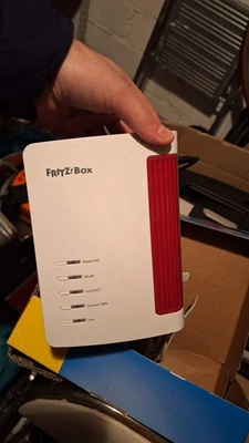 AVM FRITZ Box 7530 WLAN Router - Weiss - Bild 1 von 3