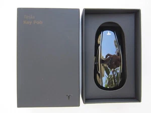 NEW OEM 2017-2025 TESLA MODEL 3/Y KEYLESS REMOTE SMART KEY FOB ALRM 1819445-00-B - Picture 1 of 4