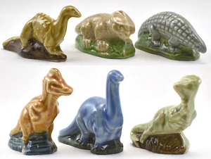WADE DINOSAURS SET 2 ABSOLUTELY CRACKERS, 6 TOTAL, 2005 - Picture 1 of 1