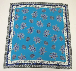 VINTAGE 1980er SIGNIERTES DANA BUCHMAN SEIDENTUCH TROPISCHER SARONG BLAU WEISSE BLUMEN - Bild 1 von 10