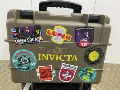 Invicta Caja Reloj Estuche Coleccionista Resistente + Altavoz Bluetooth y Linterna Foto 1 de 4