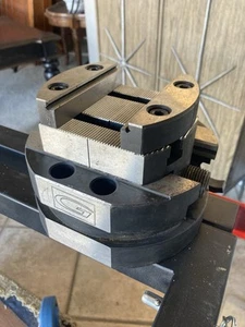 Gerardi type 1 multi-tasking modular vise - Picture 1 of 3